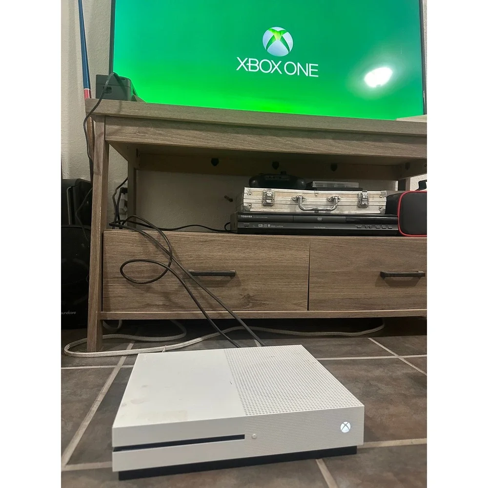 Microsoft Xbox One S 500GB Console Robot White with Black Wireless Controller
